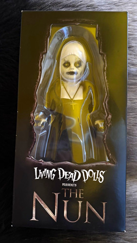 Mezco living dead - dead, dolls