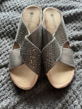 Pavers Women's Sandals Size 6