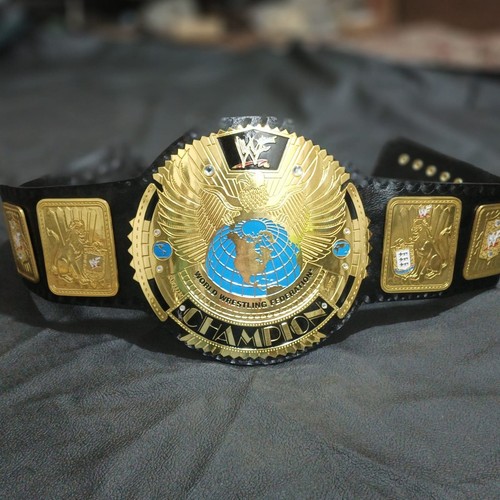 Big eagle wrestling