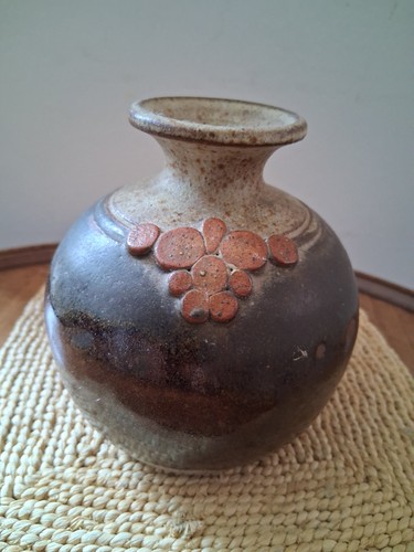 Stornoway pottery studio vase - stornoway,
