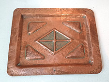 Newlyn style Arts and Crafts hammered copper tray. Circa 1900