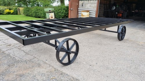 Shepherds hut chassis - /, garden