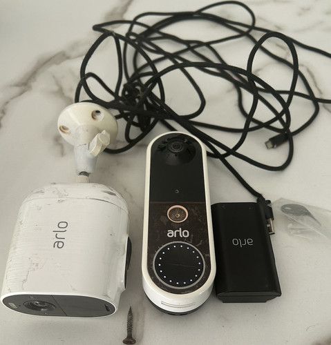 Arlo 1080p security camera and