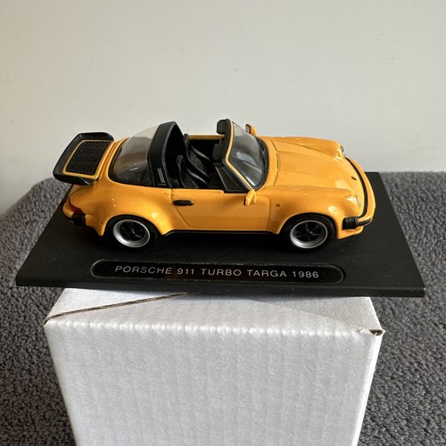 Orange porsche 911 - 911, turbo