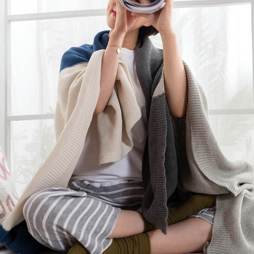 Knitted throw blanket sofa bed - knitted,