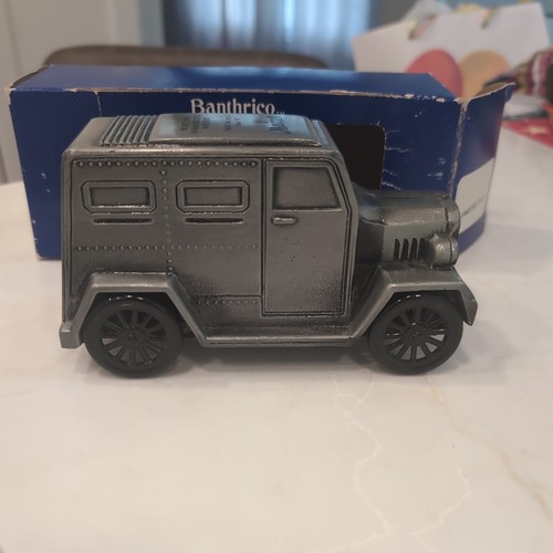 Vintage metal hand cast - metal,