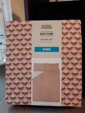 pink and white floral duvet