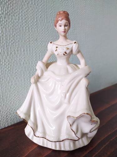Ceramic leonardo figurine - ceramic,