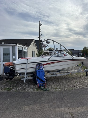Chaparral 180le powerboat - 180le,