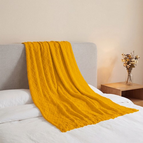 Acrylic knitted throw - knitted,