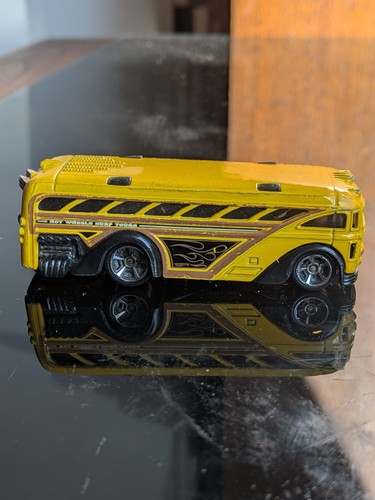Hot wheels surfin school - wheels,