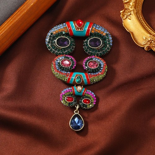 Middle vintage baroque - vintage, horns