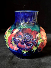 MOORCROFT ANEMONE FLOWERS VASE Dark Cobalt Blue YEN-YEN SHAPED 5 in., c1935