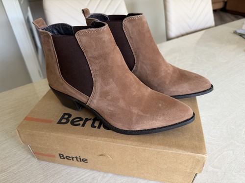 Bertie peater tan - tan, suede