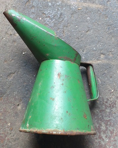 Vintage oil can jug gallon - oil,