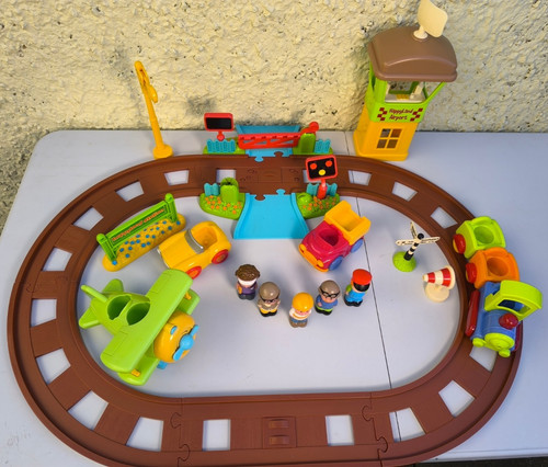 Elc happyland bundle - happyland, train