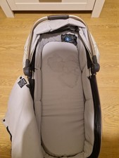 Oyster Zero Gravity CarryCot (on It’s Own)