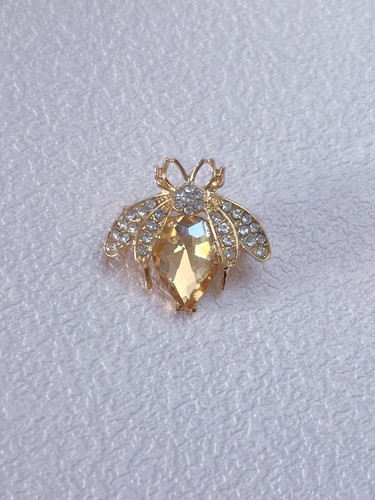 Gold bee brooch pin - bee,