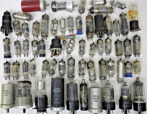 Job lot vintage radio - of, 50