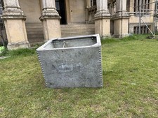 VINTAGE GALVANISED WATER TANK RIVETED ,GARDEN/FEATURE/PLANTER, 20”X20”X27”,40GL