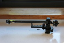 Pro-Ject Carbon Fibre Tonearm with Linn Adikt Cartridge MINT from Krescendo Hifi
