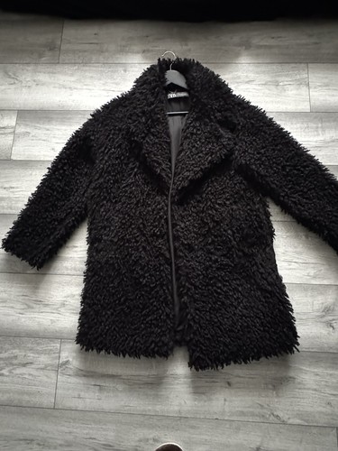 Black shaggy fur coat - black,