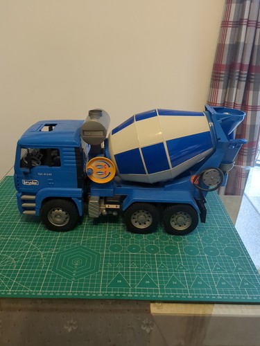 Bruder mx5000 cement mixer toy - cement,