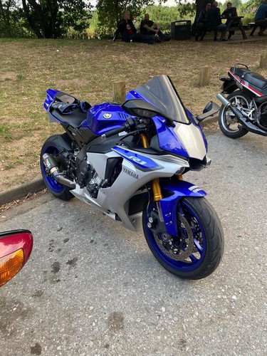 Yamaha yzf 2015 - r1,