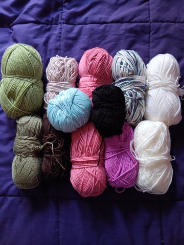 Yarn job lot - lot, bundle