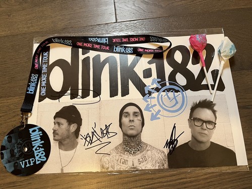 Blink 182 signed - poster, travis