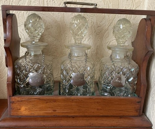 Solid oak triple decanter - solid,