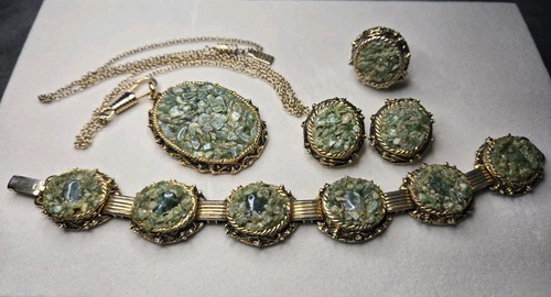 Antique circa 1920s - circa, jewelry