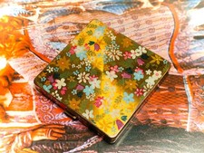 Vogue Vanities CRACKED MIRROR floral chintz Vintage Powder Compact-0t