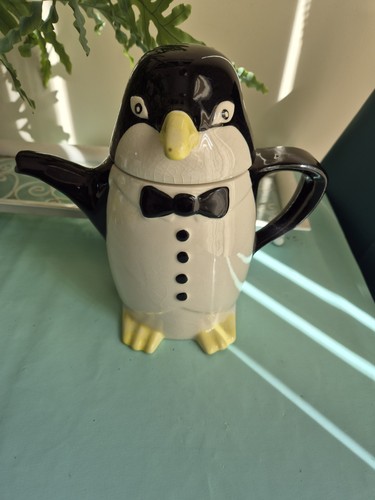 Ornamental penguin tea - ornamental, pot