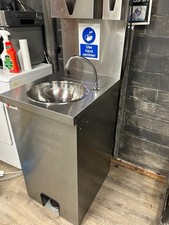 Parry MWBT Stainless Steel Mobile Hand Wash Sink – HOT WATER & FOOT PUMP