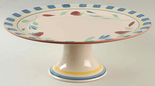 14" Diameter Pedestal Cake