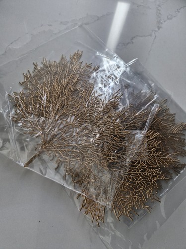Brand new gold leaves used - new,