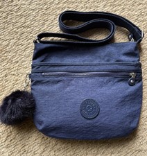 Kipling Arto Medium Blue