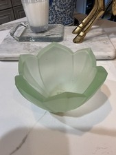 Lenox Mint green Tulip/Lotus