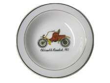 Oldsmobile Runabout 1903 Japanese decorative plate / bowl