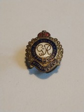 WW2 Metal and Enamel Lapel Badge of Royal Engineers British Army
