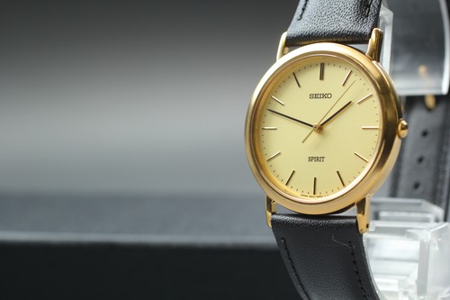 Vtg 1997 mint seiko - n,