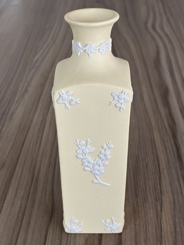 Wedgwood primrose yellow - primrose,
