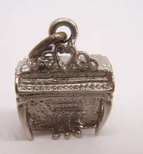 VINTAGE STERLING SILVER CHARM