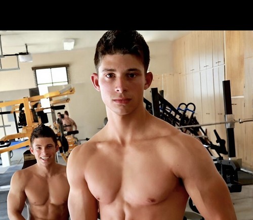 Male portrait gym indoor - 1,