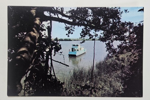 And boat yard houseboat - h,