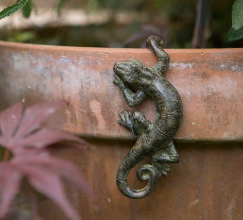 Gecko resin figurine plant - figurine, pot