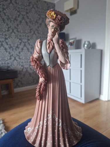 Lovely capodimonte lady - lovely,