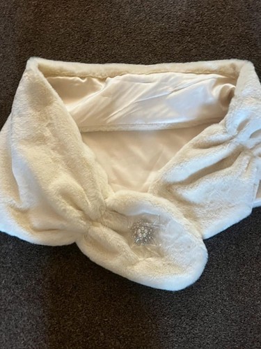 Cream faux fur stole - fur,