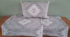 CONTRASTING CUSHION COVERS